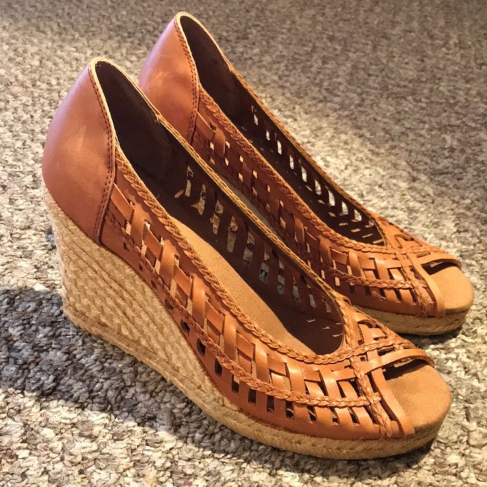 Nine West leather wedge